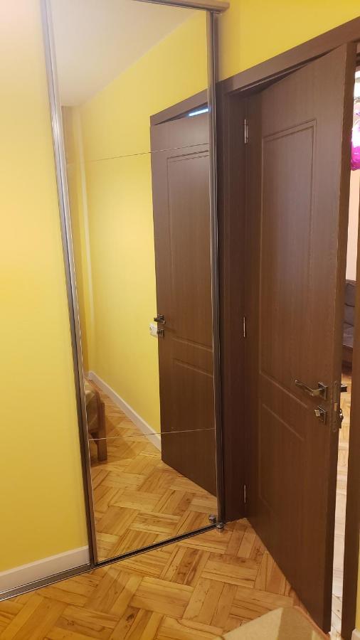 Lovely Apartment ティビリシ エクステリア 写真